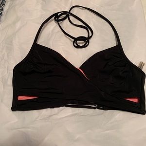 Black VS pink Cris’s cross top